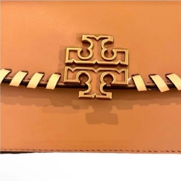 🆕- Tory Burch Britten Leather Crossbody/ Chain Wallet/Wristlet with Whipstitch. - Picture 2 of 14